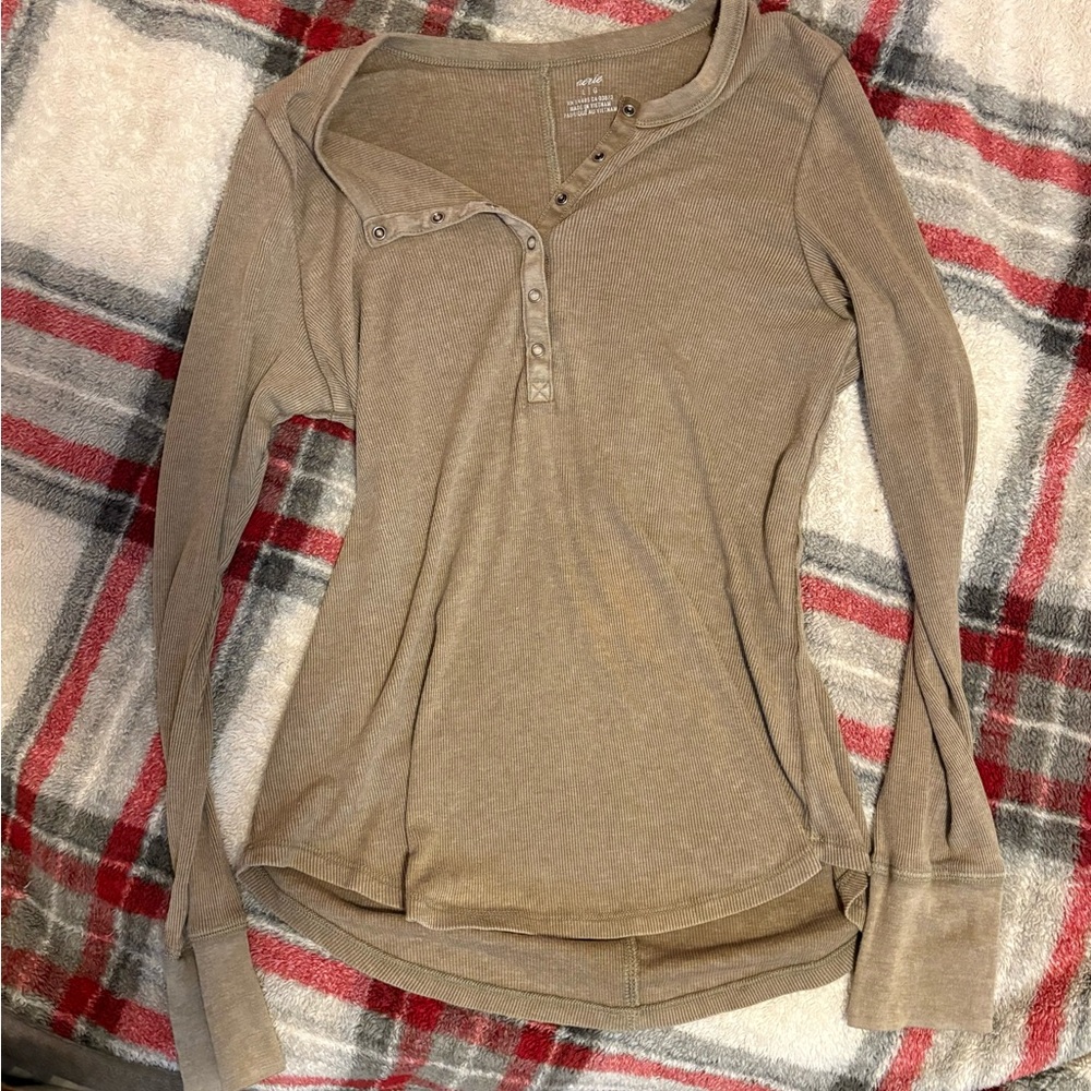 aerie Taupe Waffle Henley Long Sleeve Top